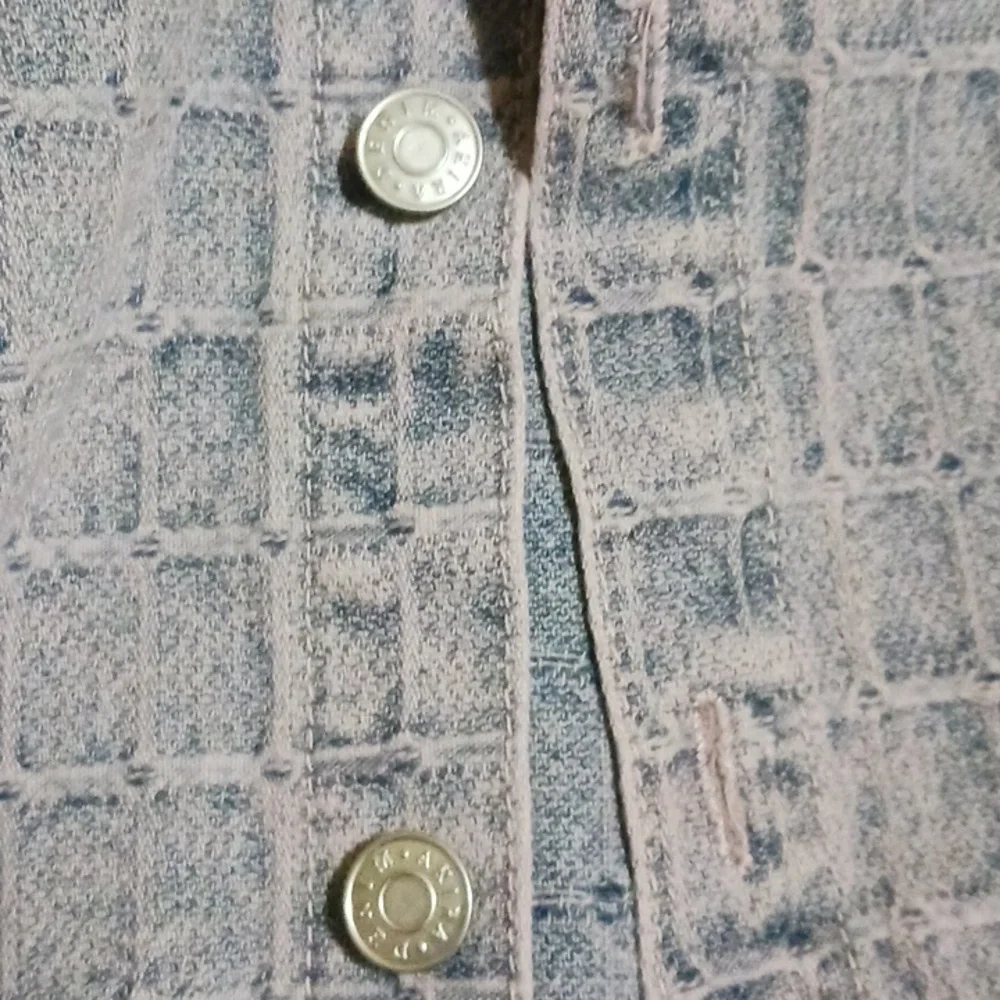 AKIRA Button Down Top/Shacket - Picture 6 of 8